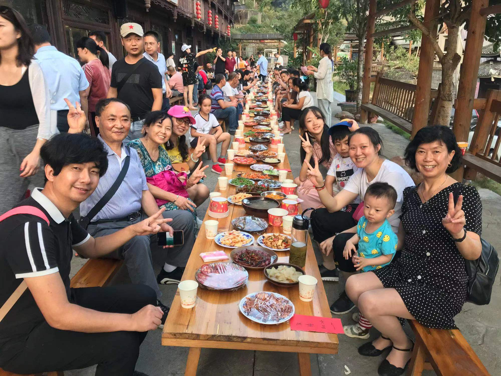 2024年贵州值得推荐的亲子旅游城市好+2024top5亲子旅游城市景点排名一览(图2)