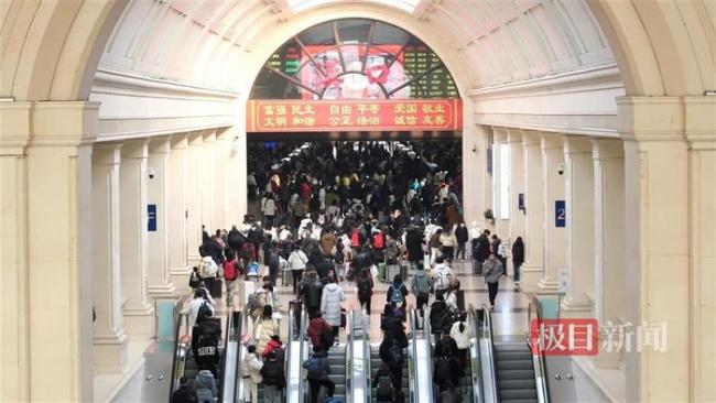 春节武汉站抵汉游客近70万人 春晚效应带动文旅热潮(图2)