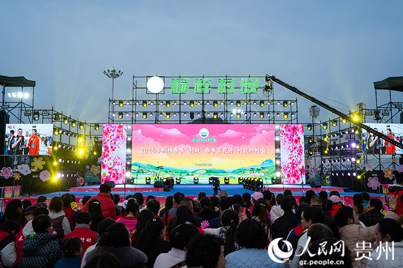 百姓“村晚” 唱响乡村“好声音”(图5)
