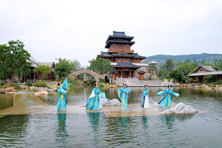 鲁源一脉承千年尼山文旅启新章 ——曲阜尼山鲁源村景区盛大开村(图2)